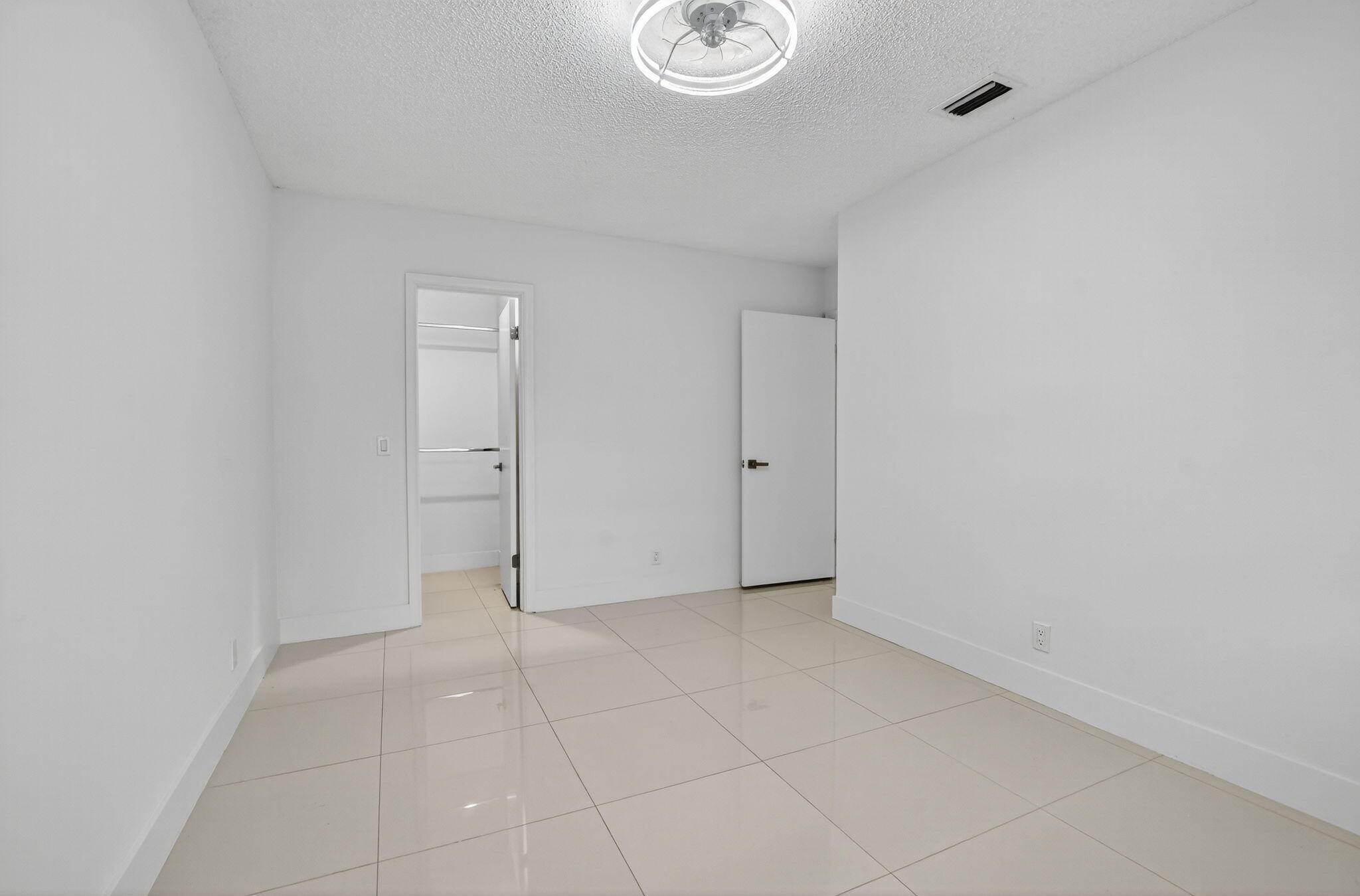 CONFERENCE RIDGE IN - Residential Lease