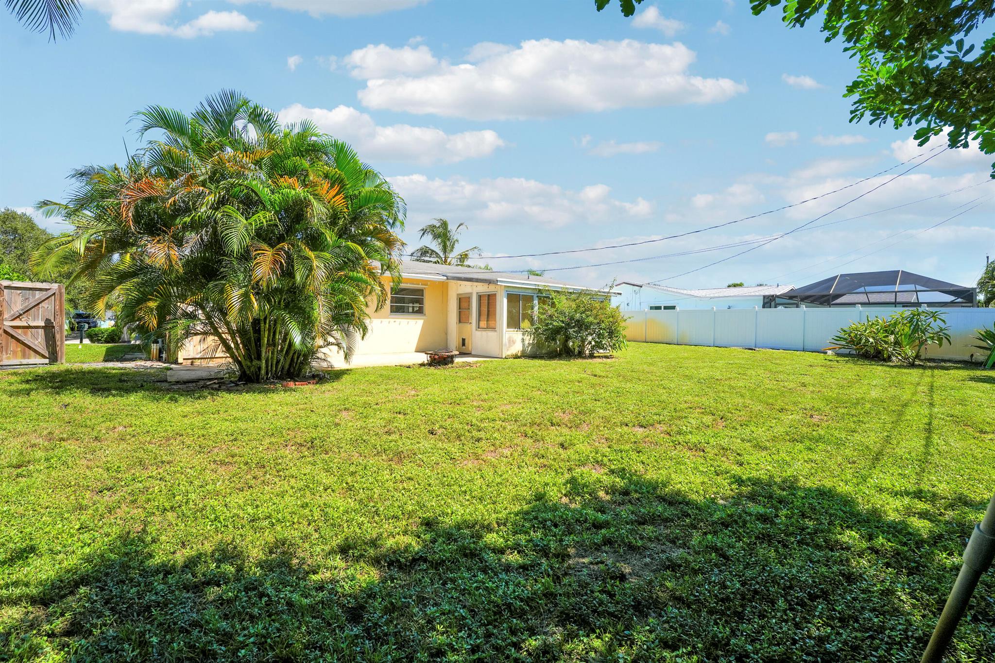 RIDGEWOOD HOMES - Residential