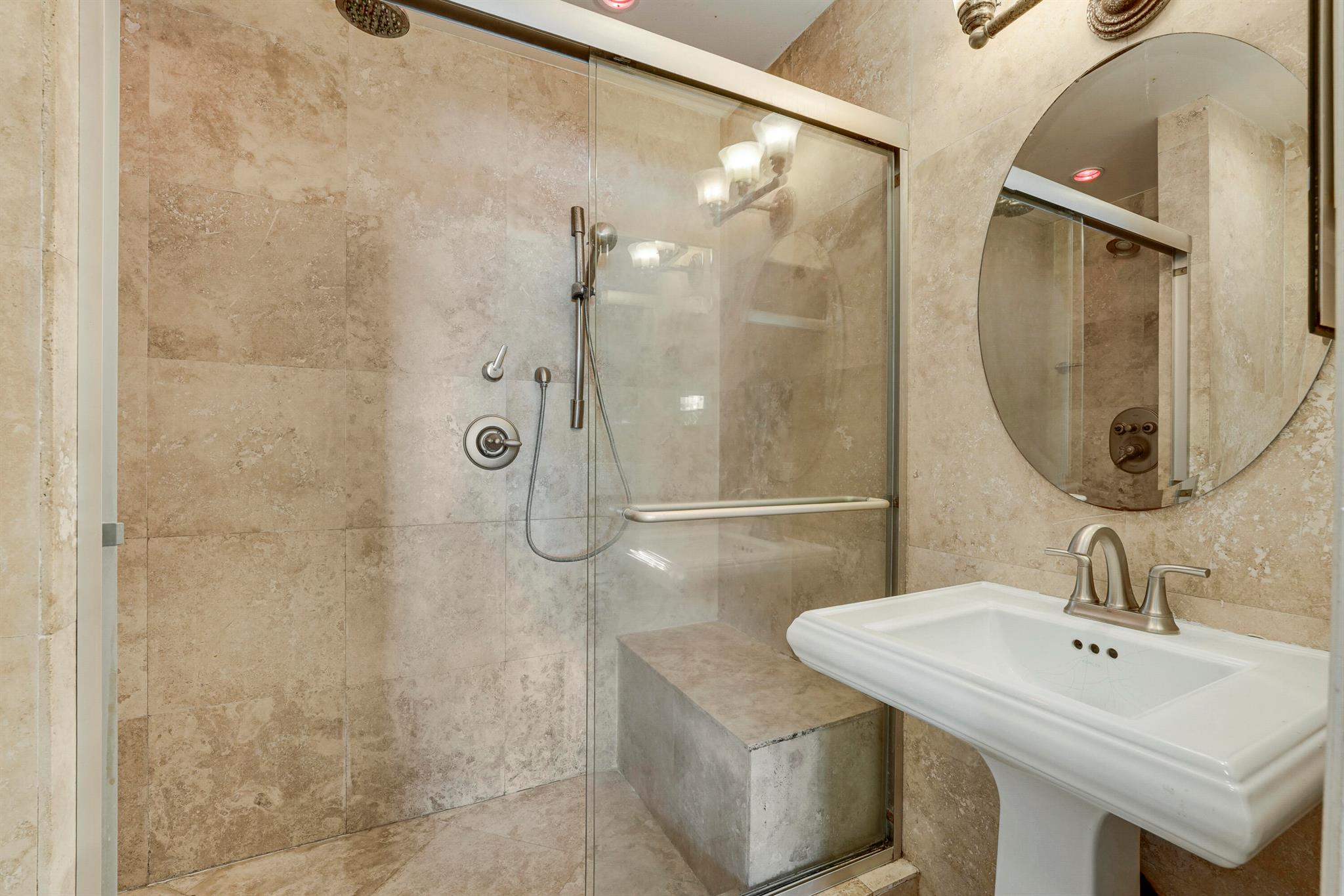 RIDGEWOOD HOMES - Residential