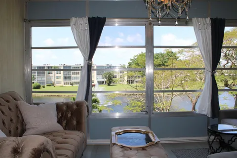 14671 Bonaire Boulevard Unit 305, Delray Beach, FL MLS: R11080447