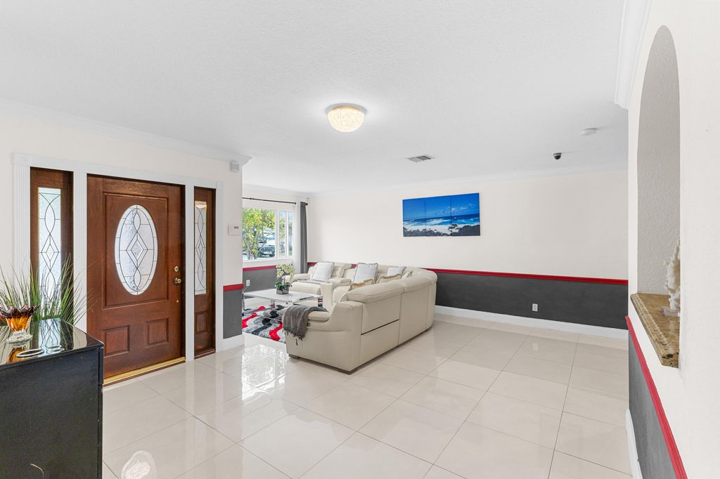 Photo of 321 N 72nd Terrace, Hollywood, FL 33024 (MLS # B26028697)