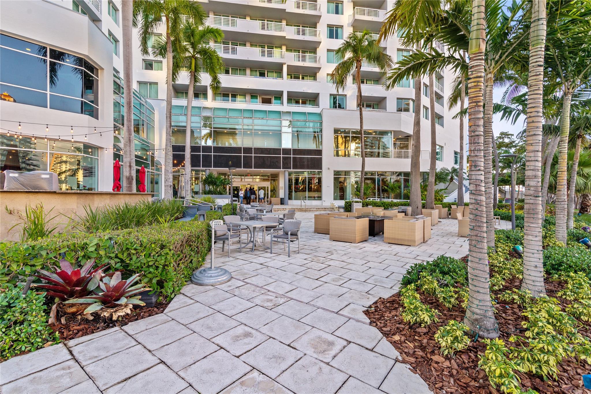 2670 E Sunrise Blvd 1011