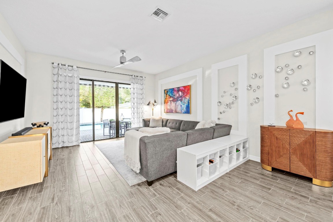 Whispering Oaks 183-173 B - Residential