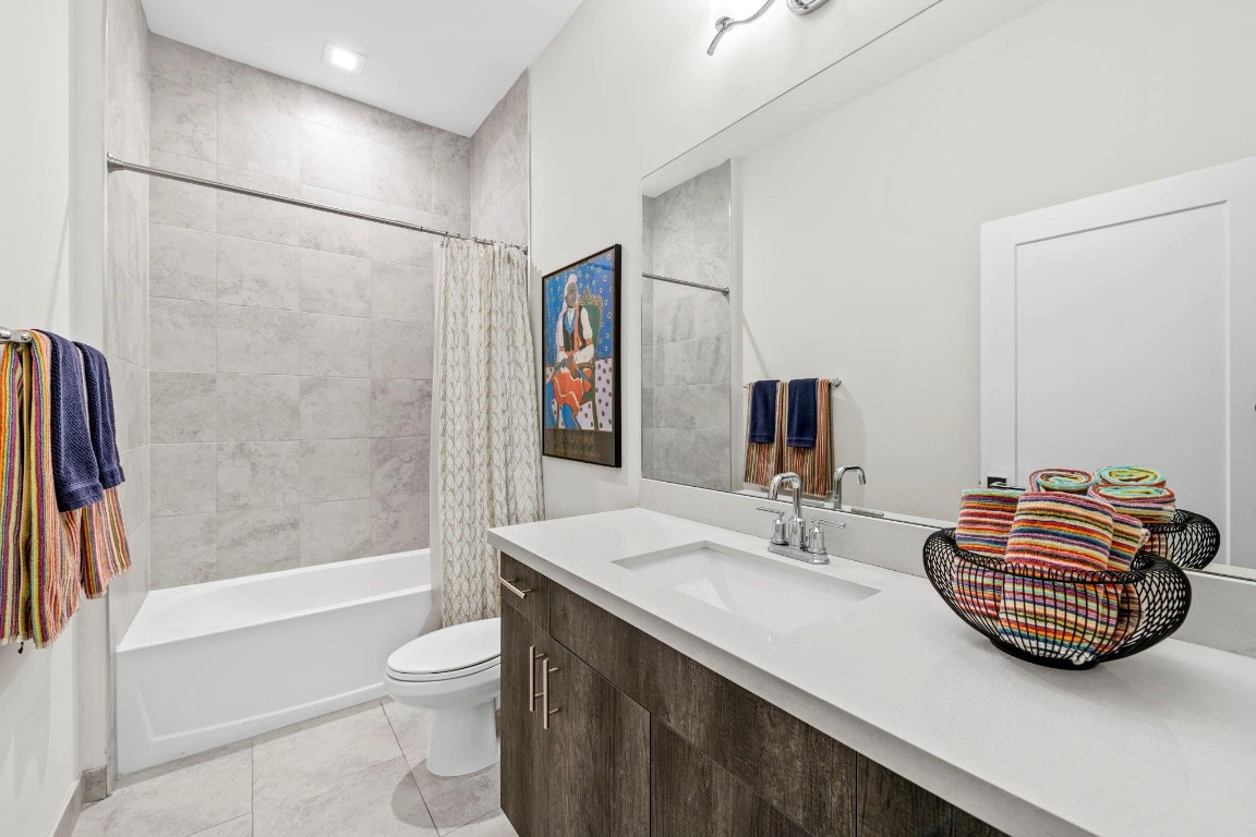 Whispering Oaks 183-173 B - Residential