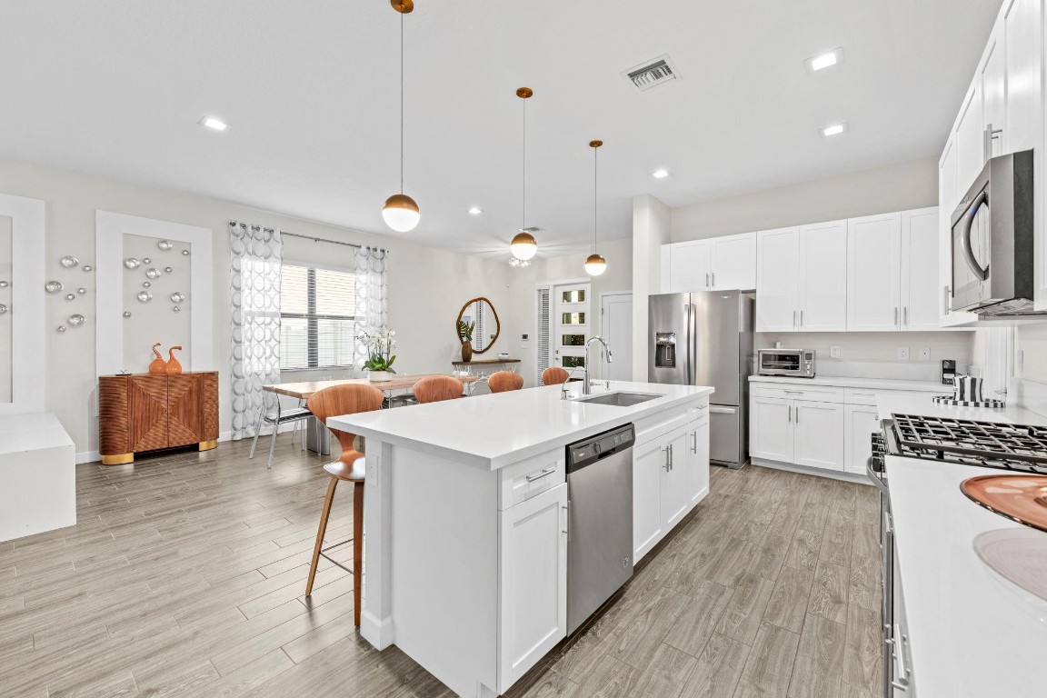 Whispering Oaks 183-173 B - Residential