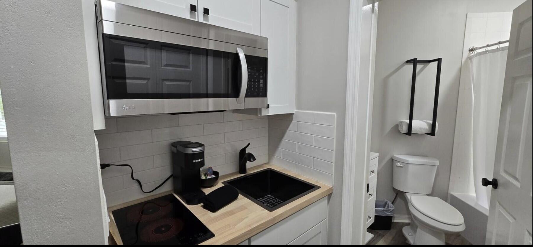 GOLF VILLAS II CONDOMINIU - Residential Lease