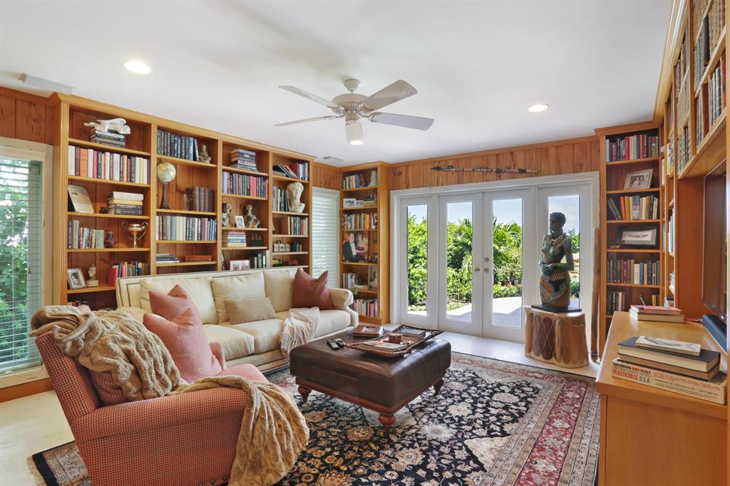 S/D OF 10-44-43, GOV LTS - Residential