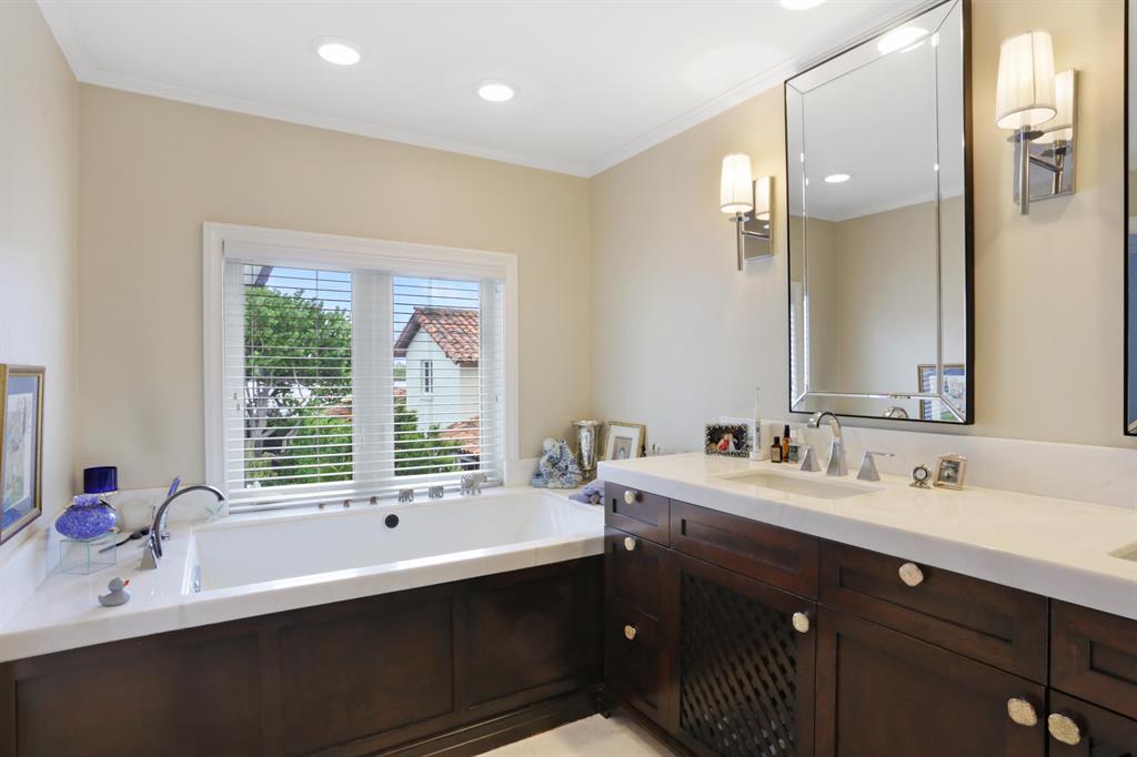 S/D OF 10-44-43, GOV LTS - Residential