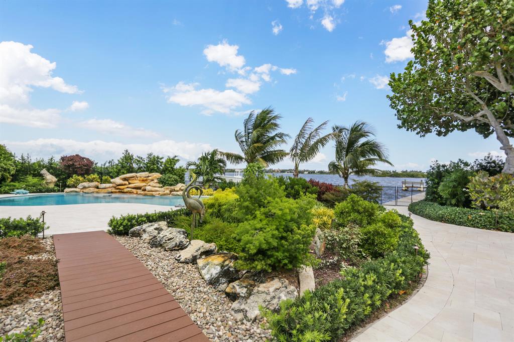 S/D OF 10-44-43, GOV LTS - Residential