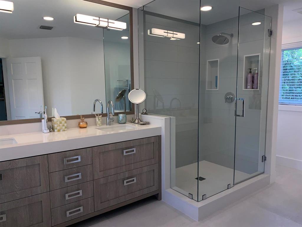 S/D OF 10-44-43, GOV LTS - Residential