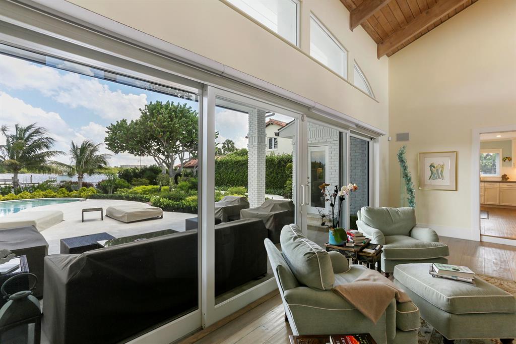 S/D OF 10-44-43, GOV LTS - Residential