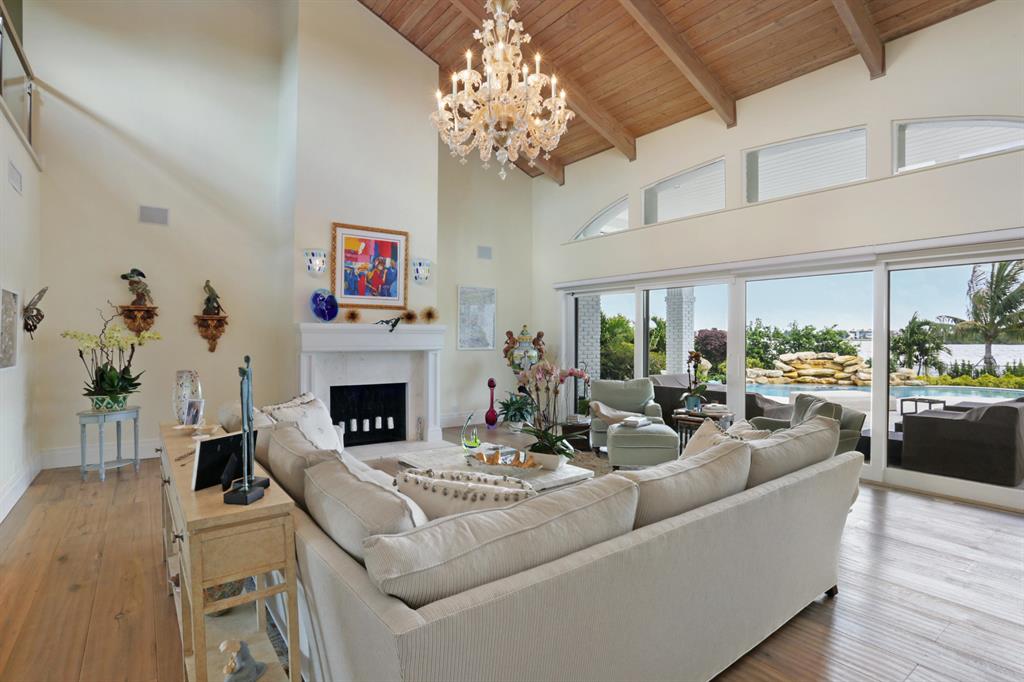 S/D OF 10-44-43, GOV LTS - Residential