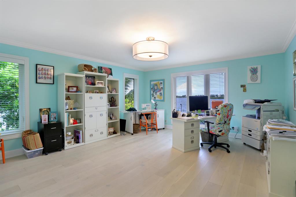 S/D OF 10-44-43, GOV LTS - Residential