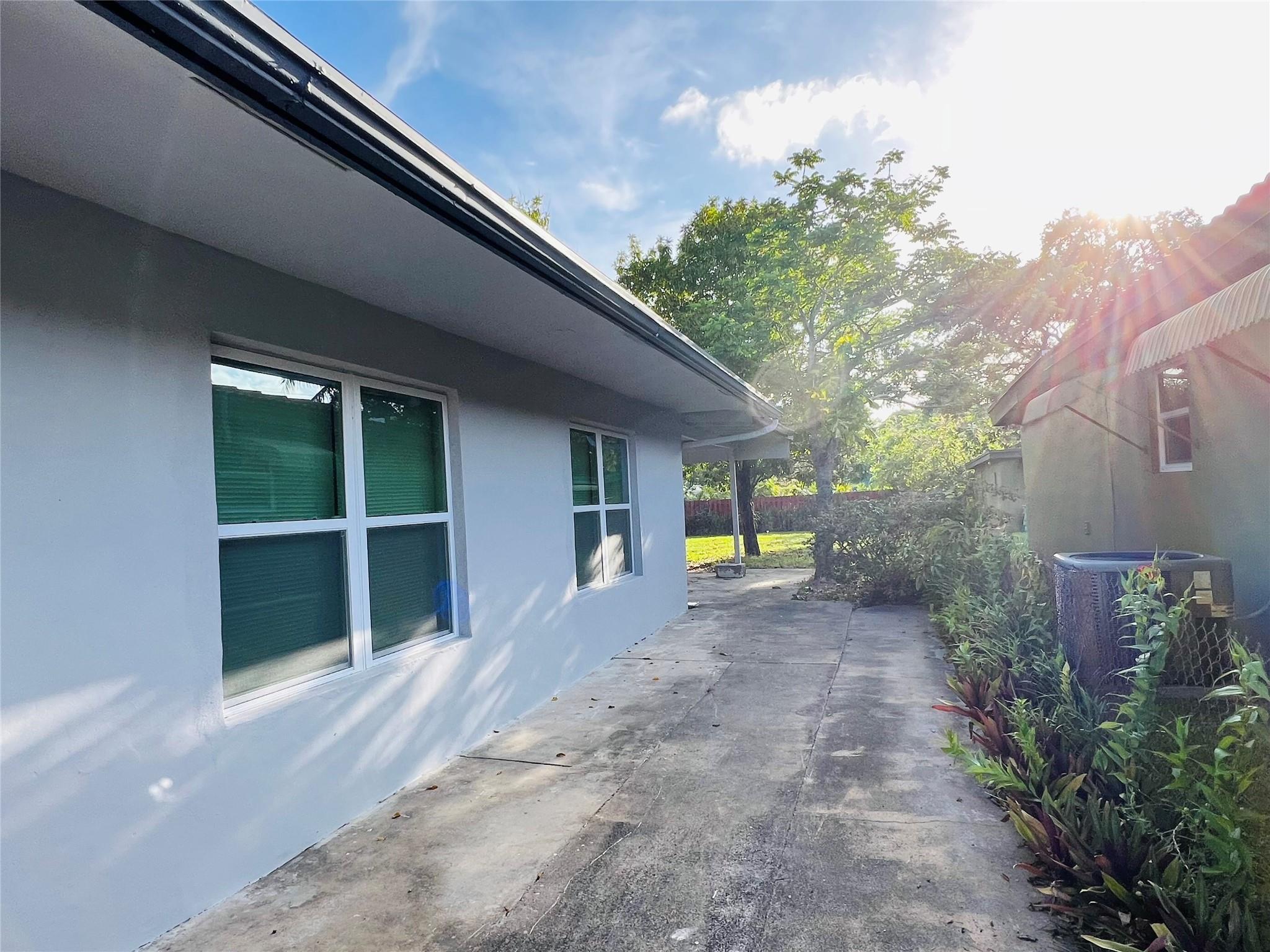525 NW 22nd Ave