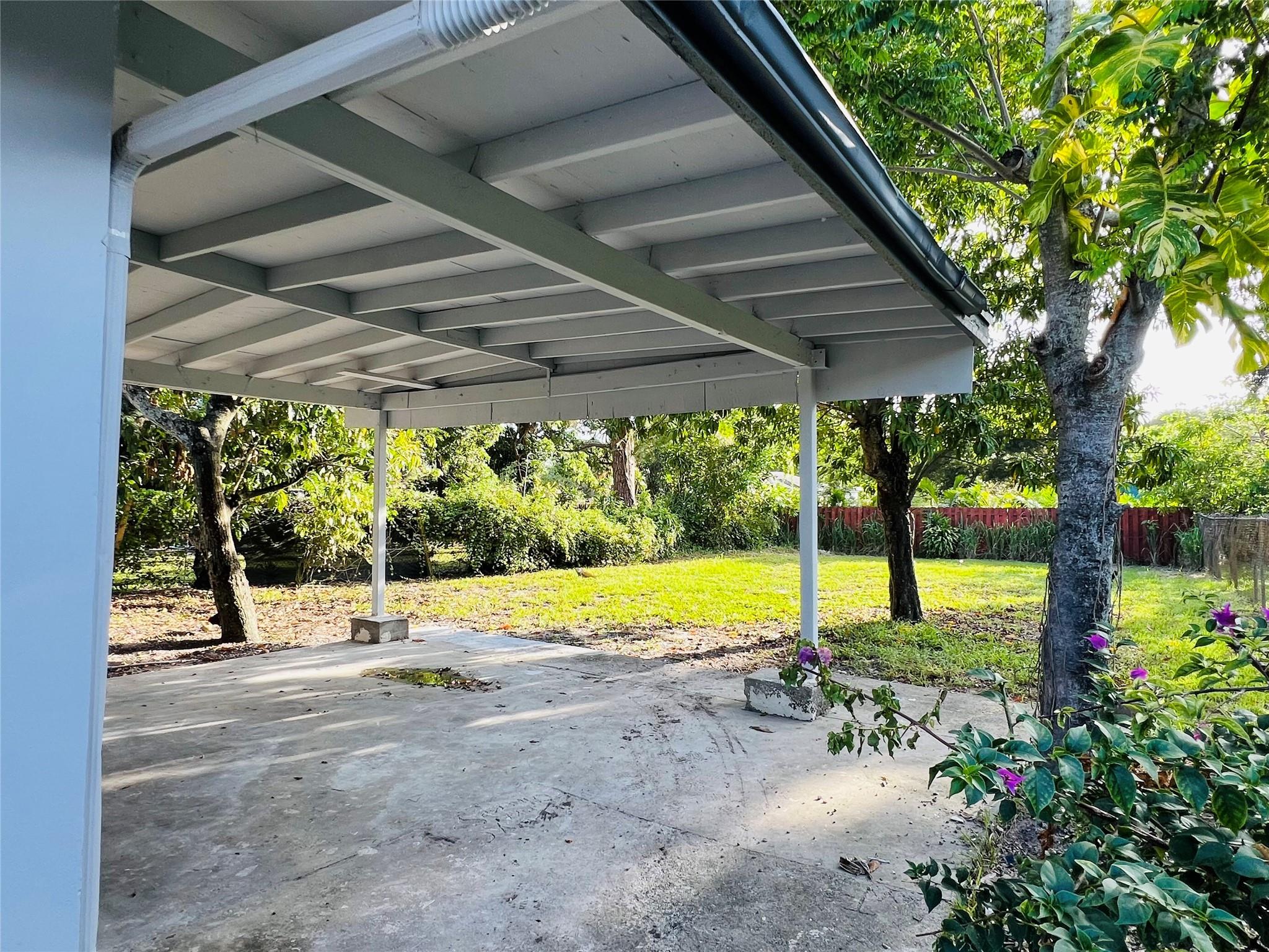525 NW 22nd Ave