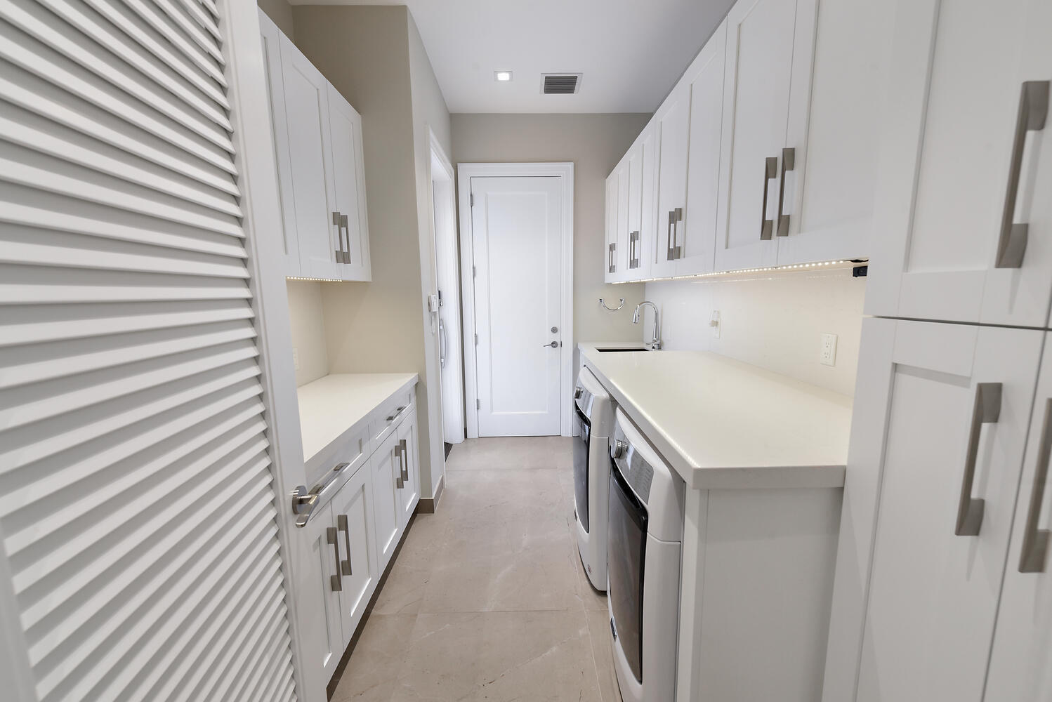 GOLDEN HARBOUR - Residential