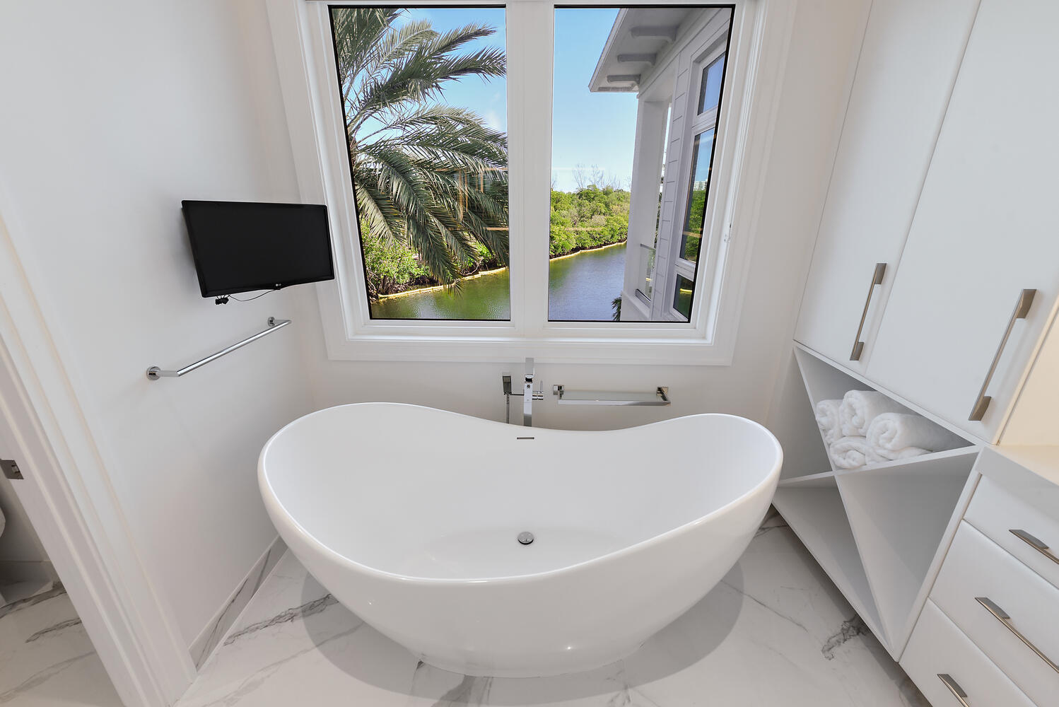 GOLDEN HARBOUR - Residential