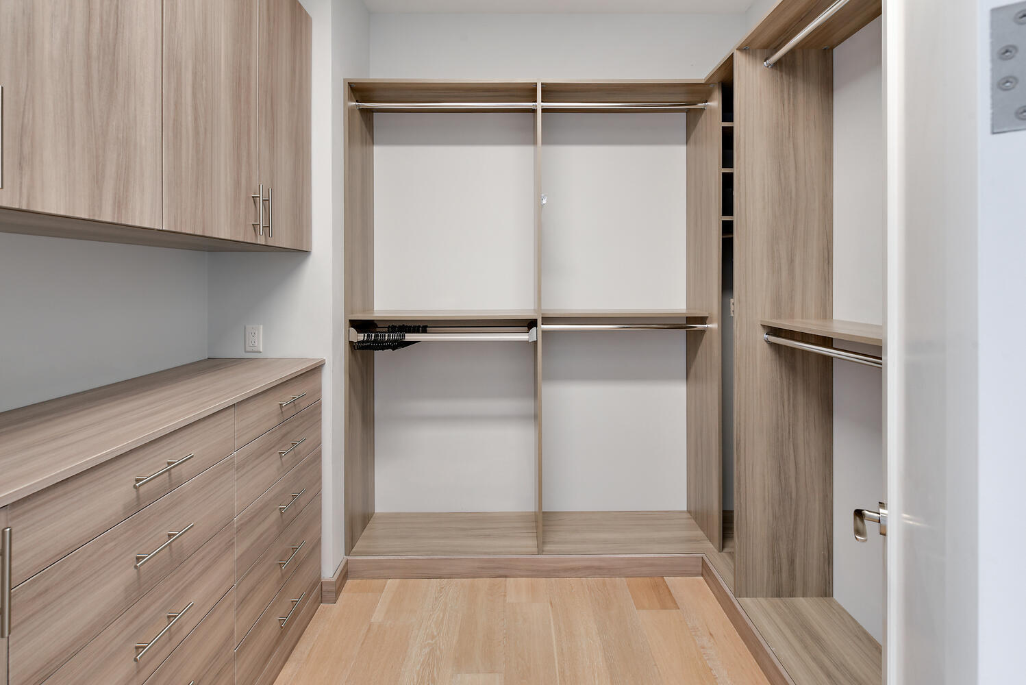 GOLDEN HARBOUR - Residential