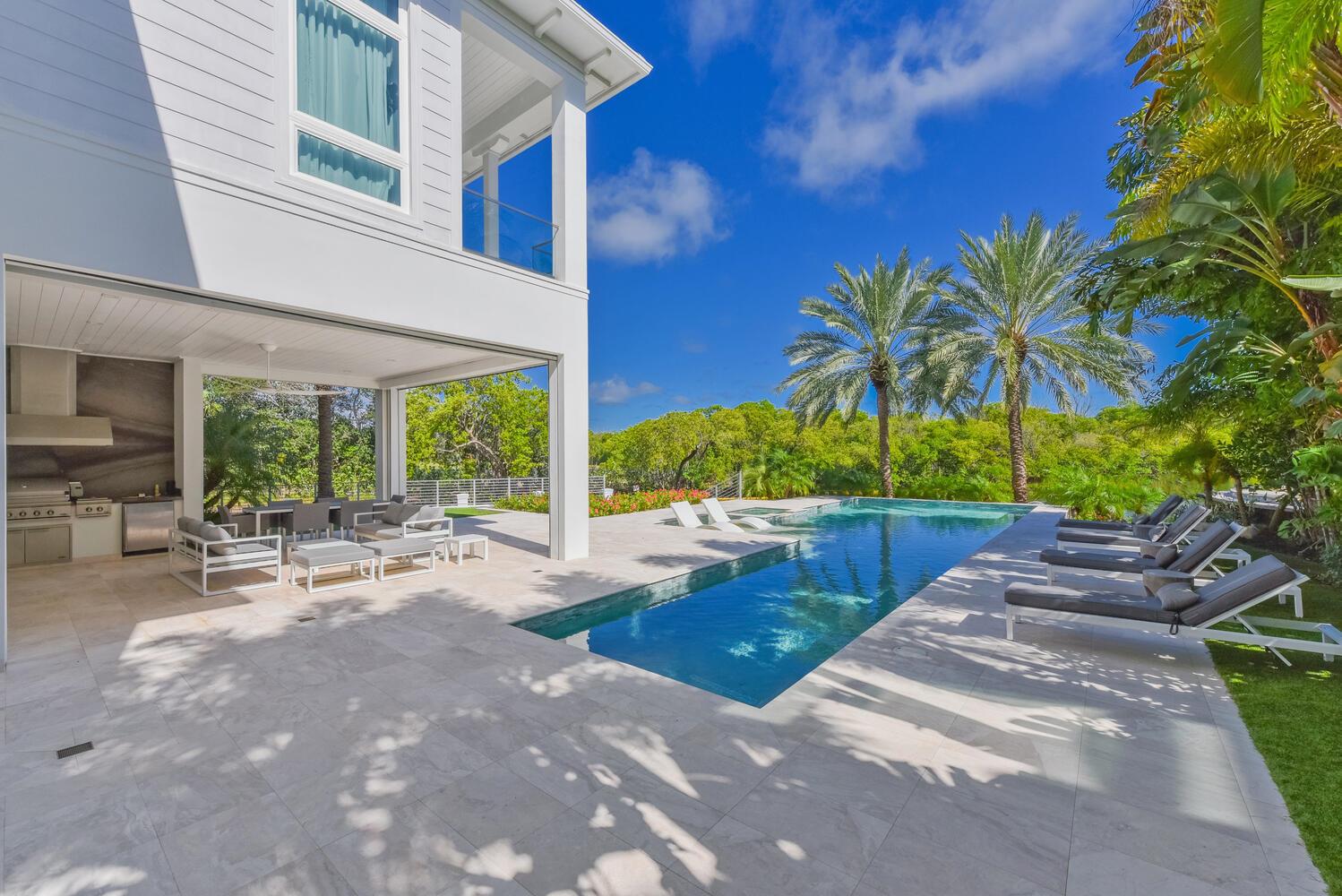 GOLDEN HARBOUR - Residential