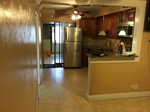 Single Family Residence in Boynton Beach FL 420 7th Street St 11.jpg