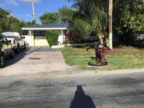 Single Family Residence in Boynton Beach FL 420 7th Street St.jpg