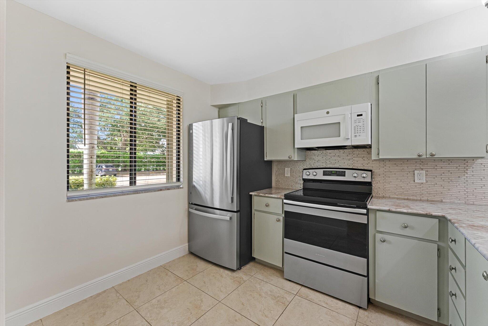 6205 BALBOA Circle 102