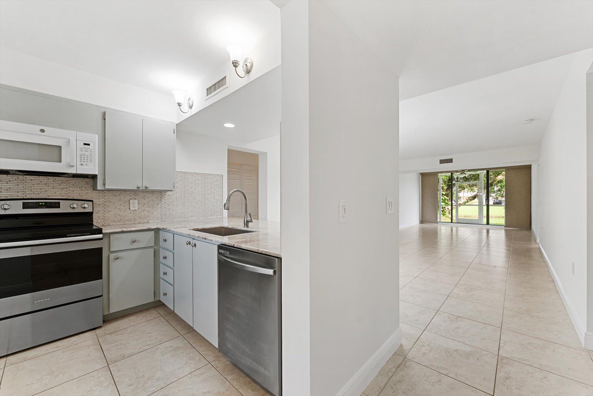 6205 BALBOA Circle 102