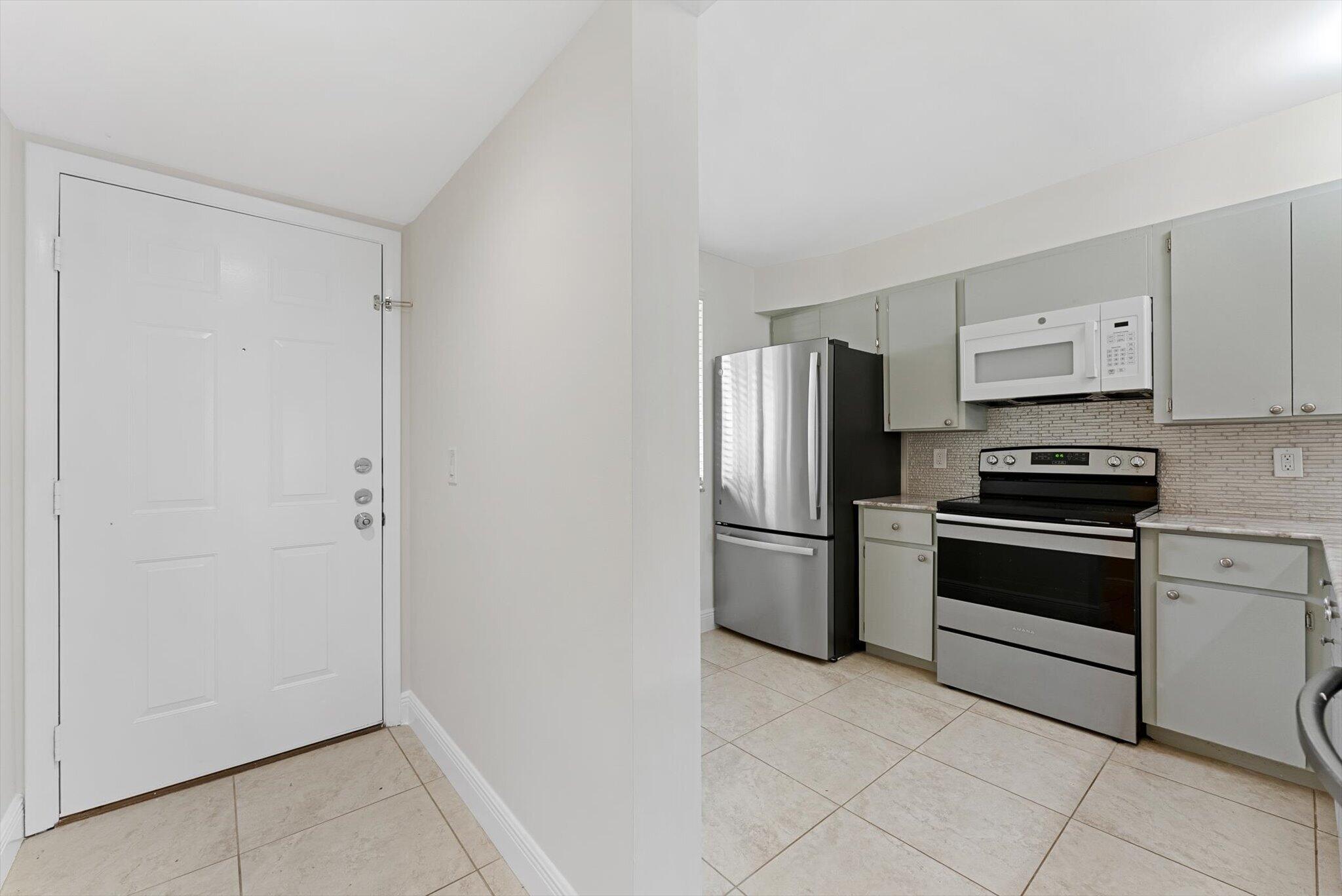 6205 BALBOA Circle 102