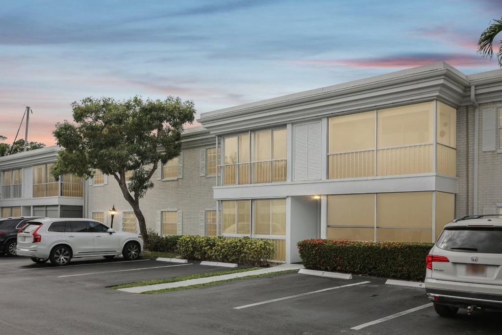 Photo of 6381 Bay Club Drive #3, Fort Lauderdale, FL 33308 (MLS # R11156466)