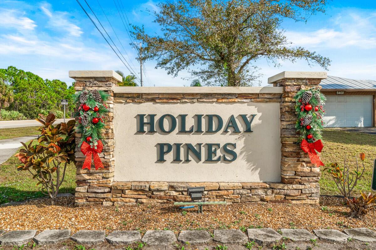 HOLIDAY PINES SUBDIVISION - Residential