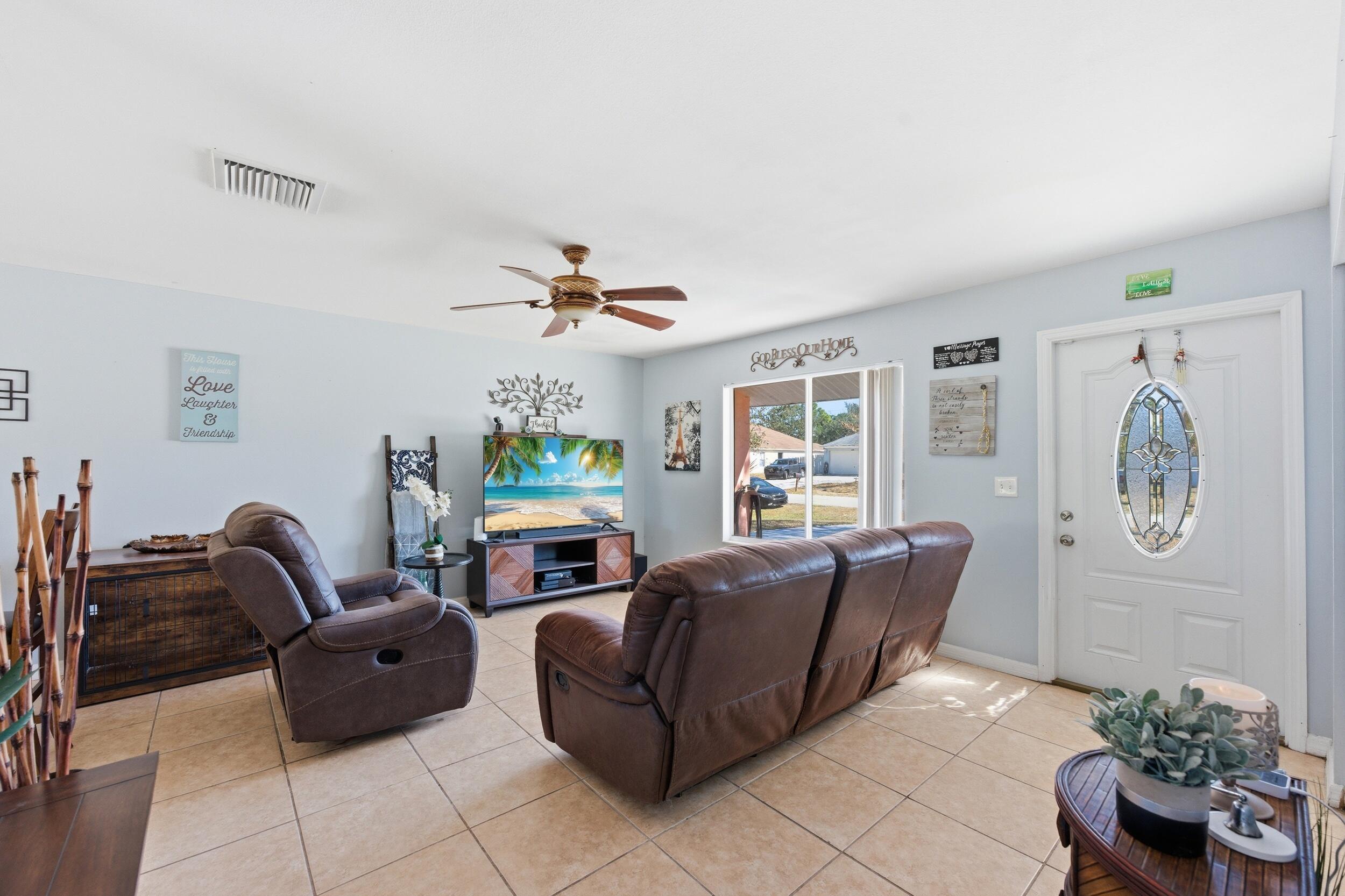 1802 SE Carvalho Street, Port St Lucie, FL, 34983/$315,000 3 1802 SE Carvalho Street