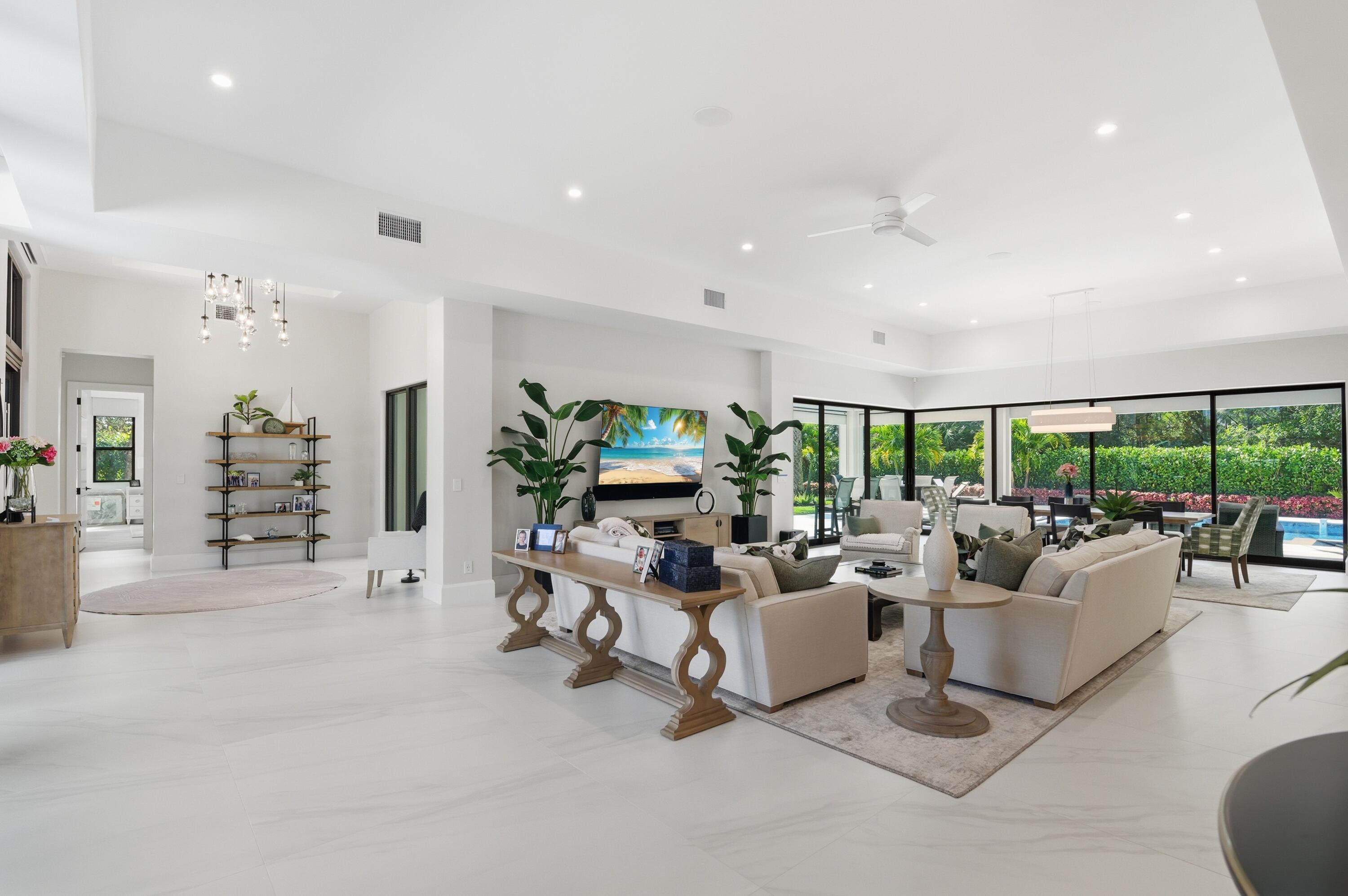 MEDALIST CLUB - Residential