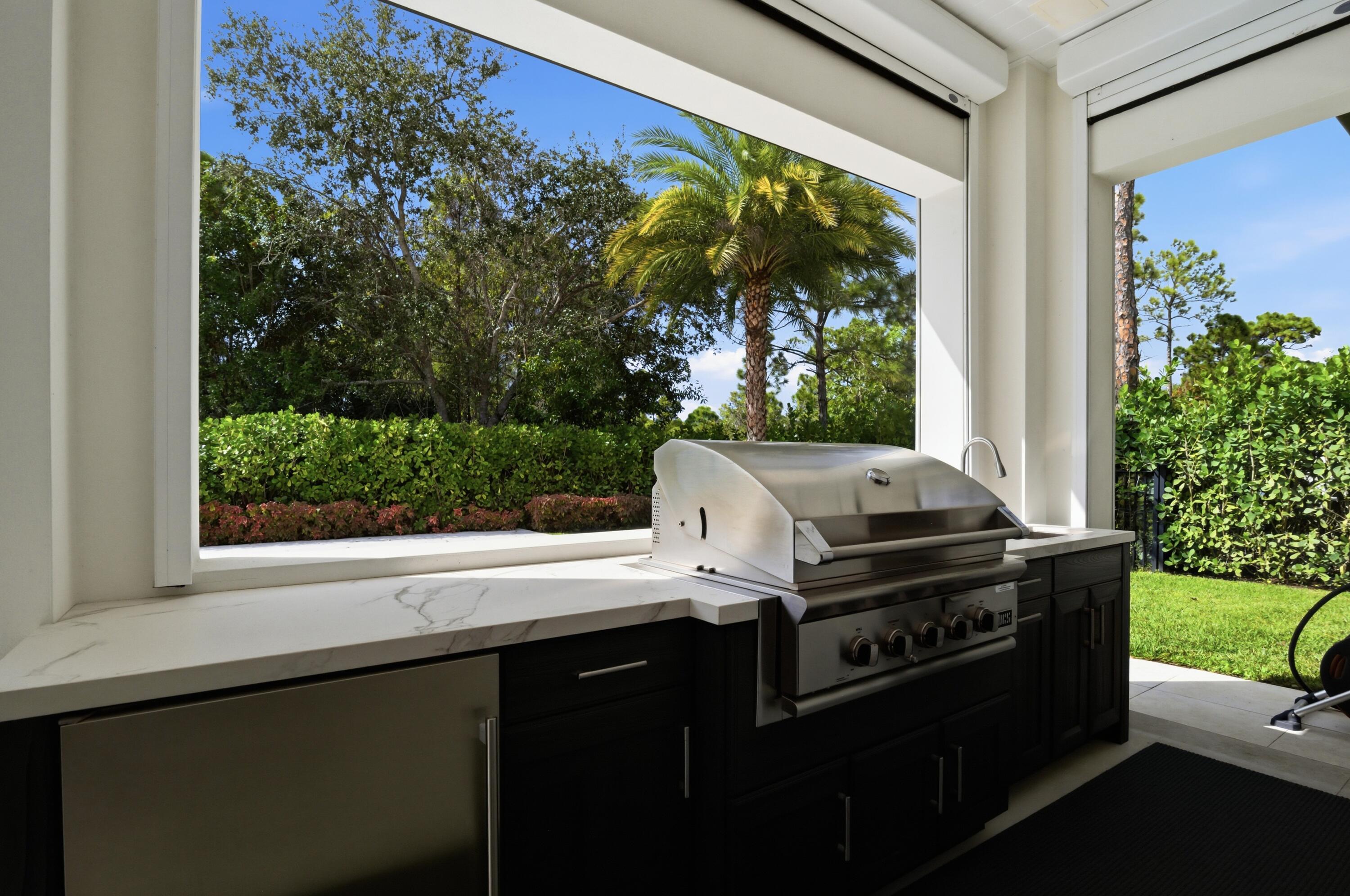 MEDALIST CLUB - Residential