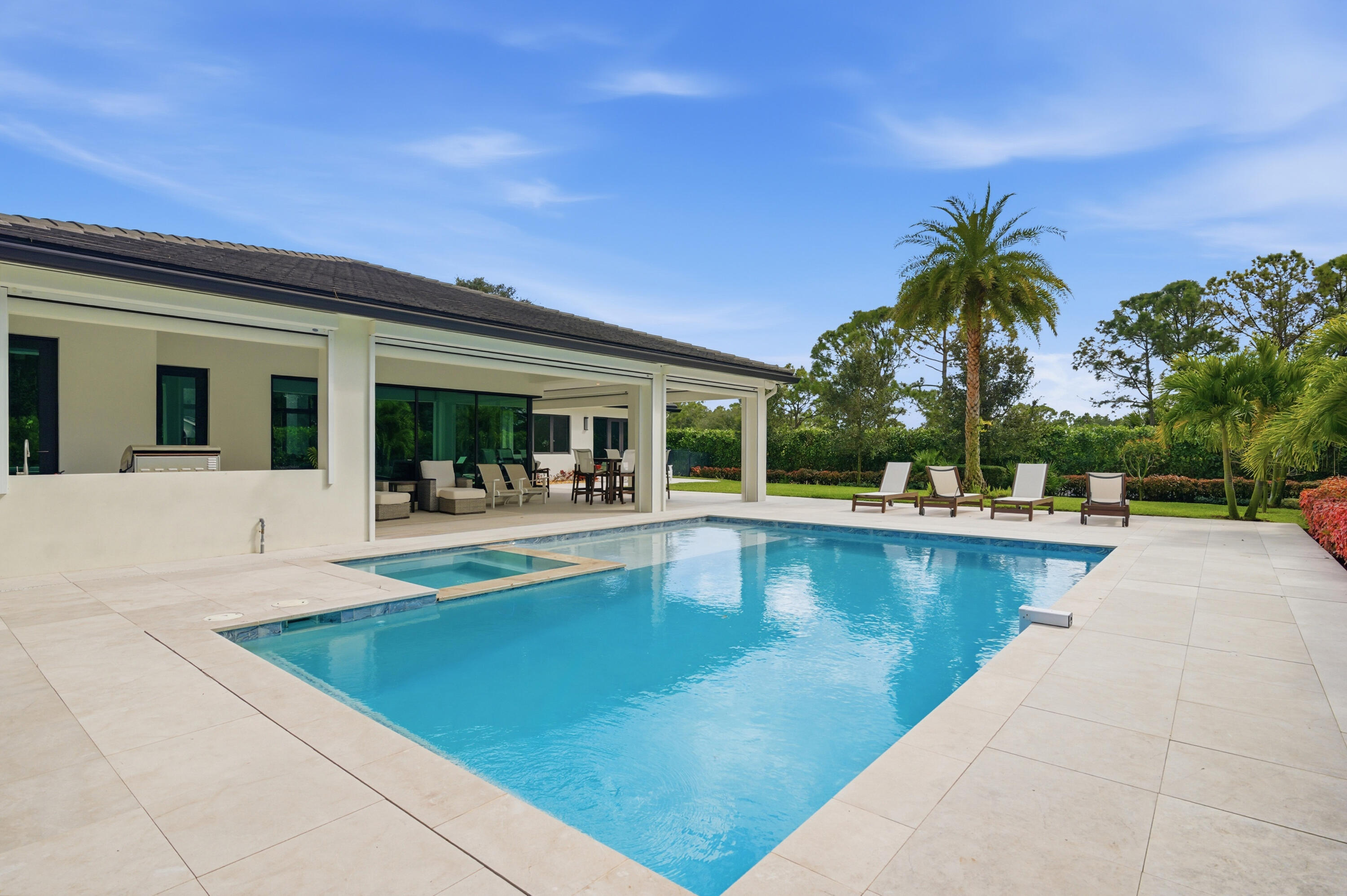 MEDALIST CLUB - Residential