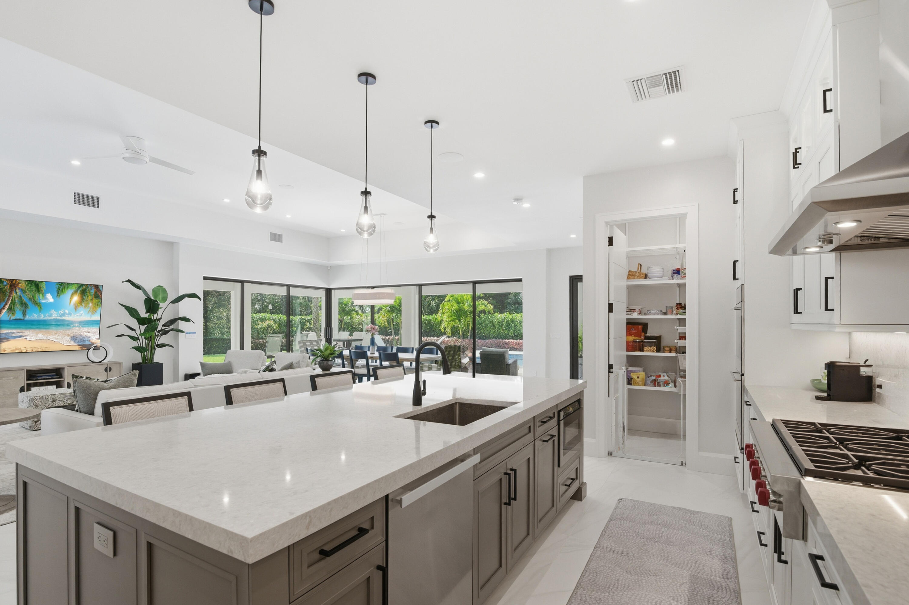 MEDALIST CLUB - Residential