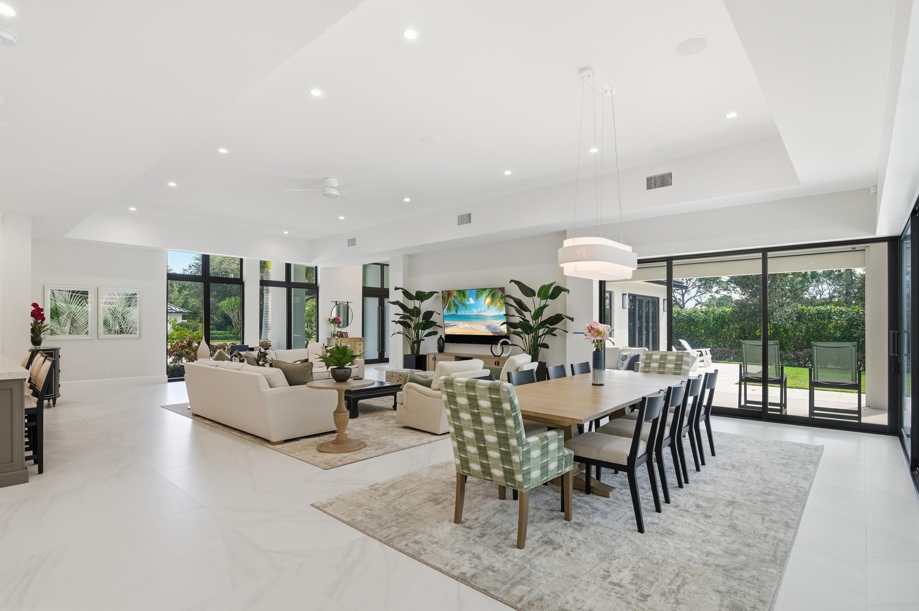 MEDALIST CLUB - Residential