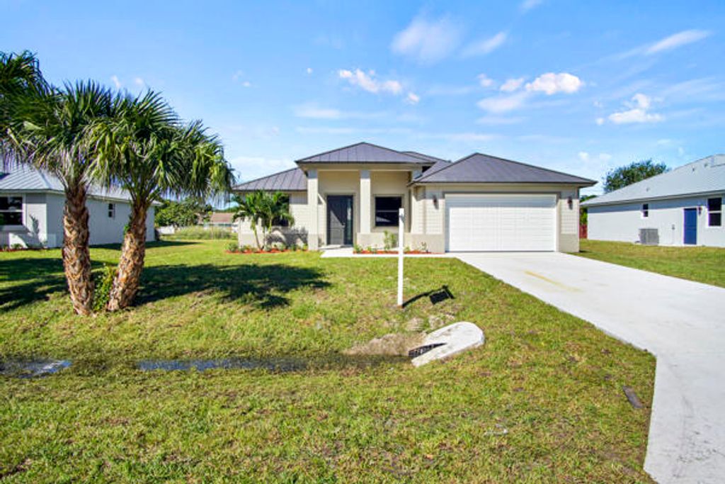 Photo of 4711 Seagrape Drive, Fort Pierce, FL 34945 (MLS # R11130374)