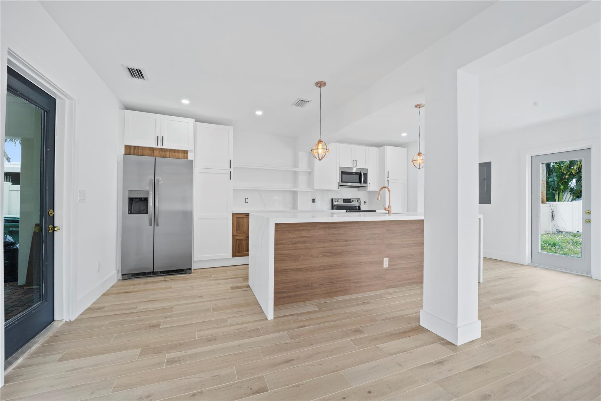 FLORANADA RIDGE SEC - Residential