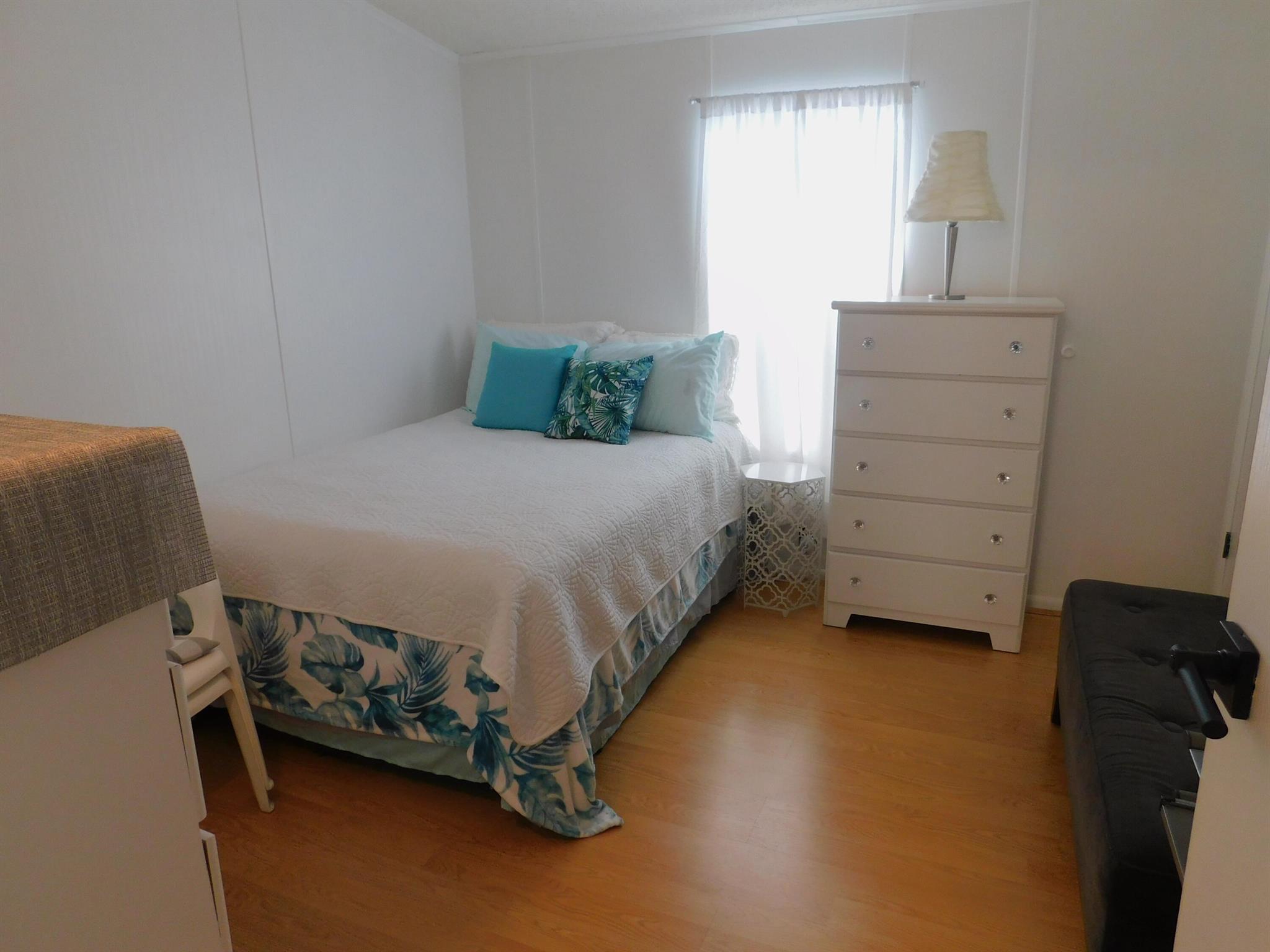 TROPICAL ISLES - Residential