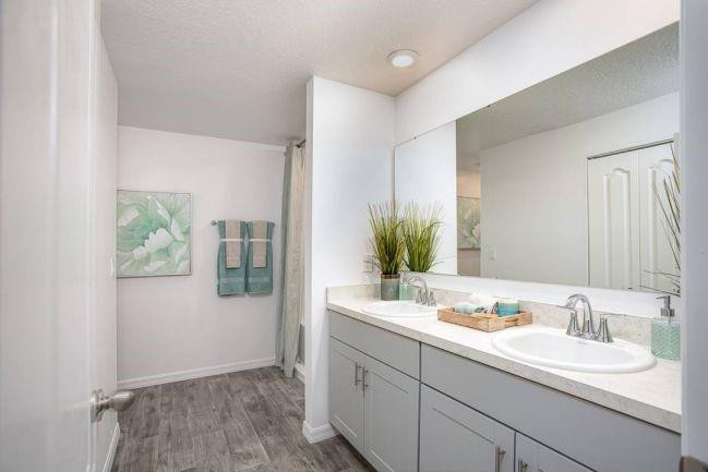 VERO LAKE ESTATES UNIT H-1 - Residential