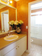 THOROUGHBRED LAKE EST 1 - Residential