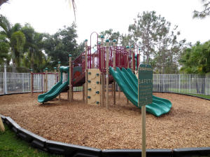 THOROUGHBRED LAKE EST 1 - Residential