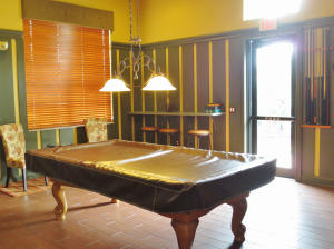 THOROUGHBRED LAKE EST 1 - Residential