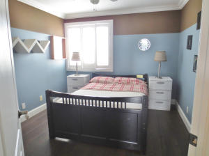 THOROUGHBRED LAKE EST 1 - Residential