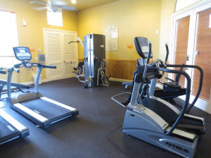 THOROUGHBRED LAKE EST 1 - Residential