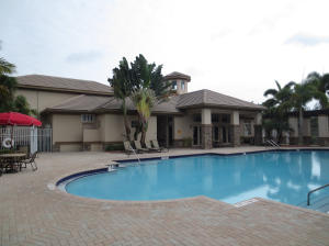 THOROUGHBRED LAKE EST 1 - Residential