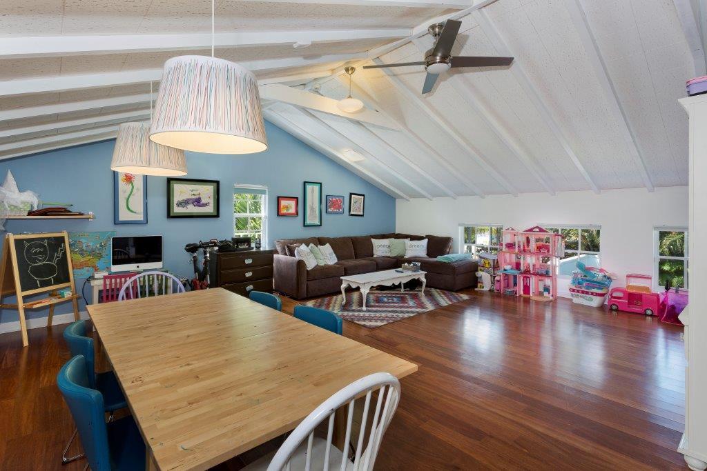 GULFSTREAM COVE - Residential