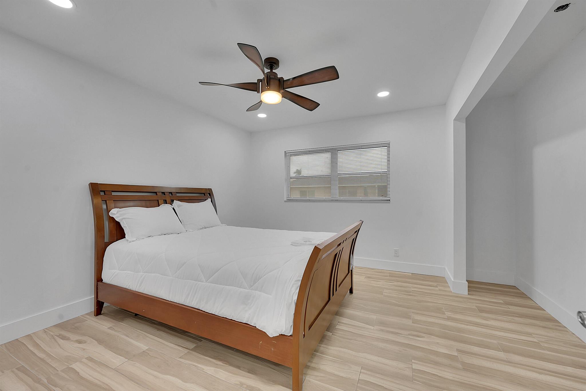 5043 Cresthaven Boulevard F