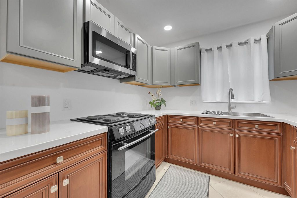 Photo of 5043 Cresthaven Boulevard #F, West Palm Beach, FL 33415 (MLS # R11146920)