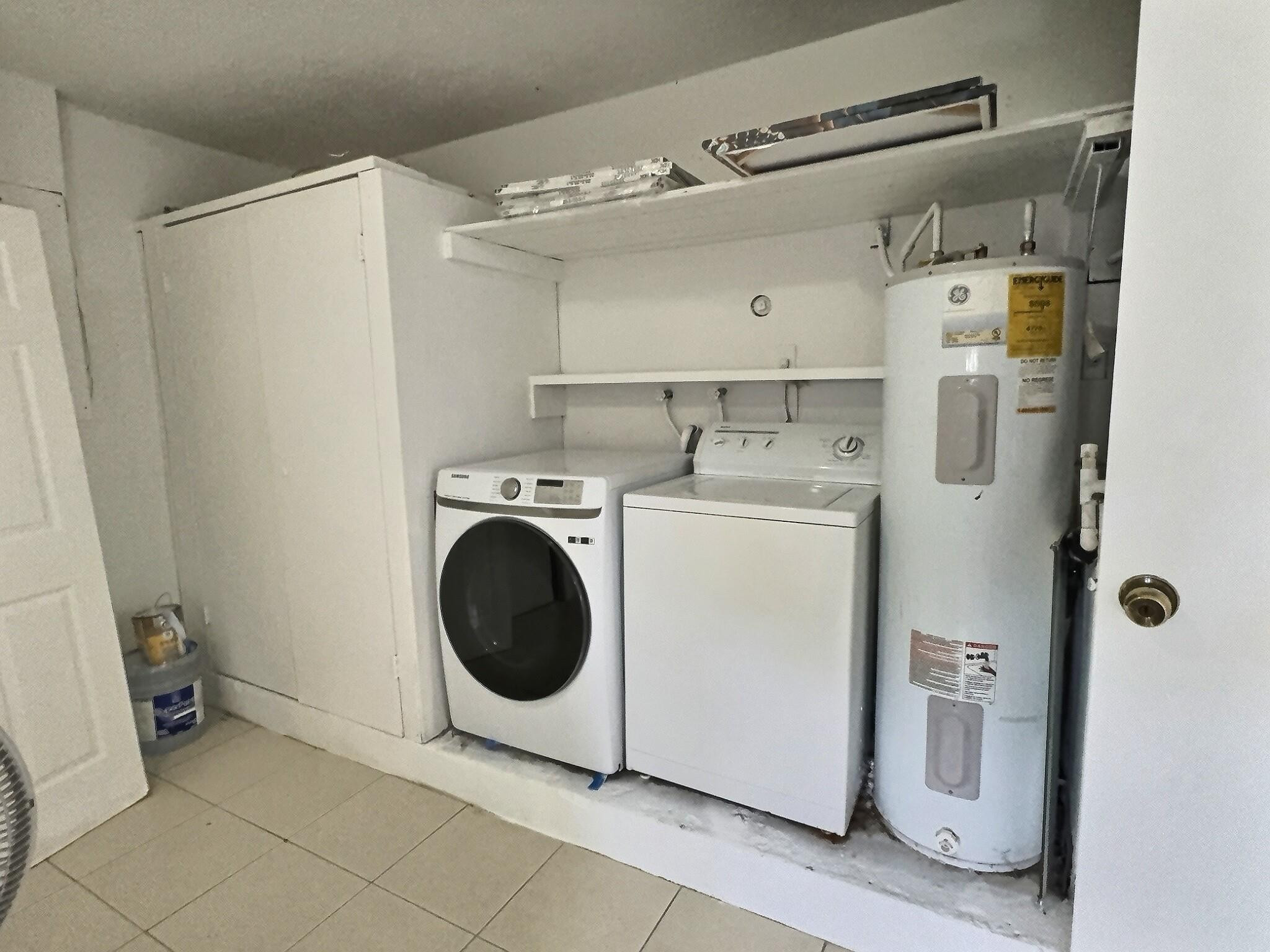 Springtree Lakes 79-12 B - Residential Lease